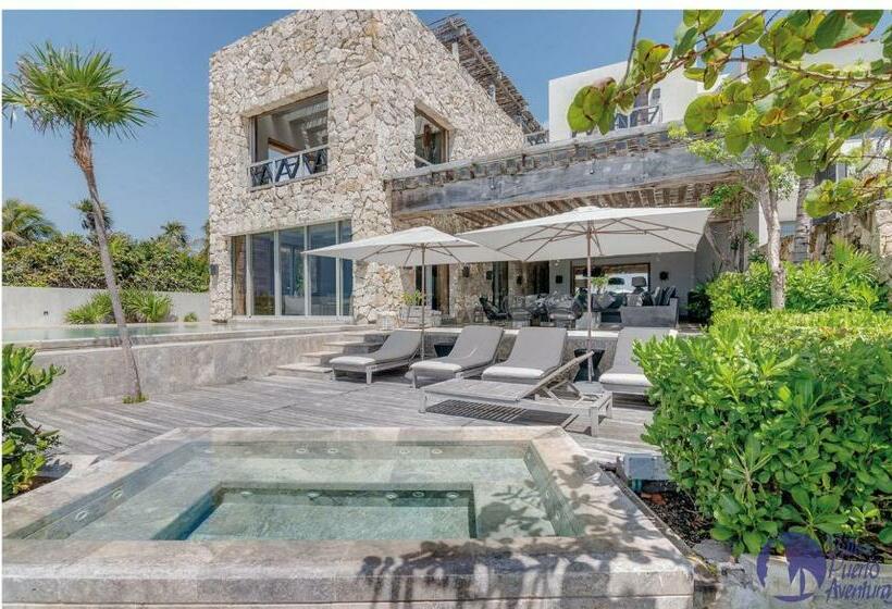 Casa Caleta 6 Bdrm With Amazing Private Beach