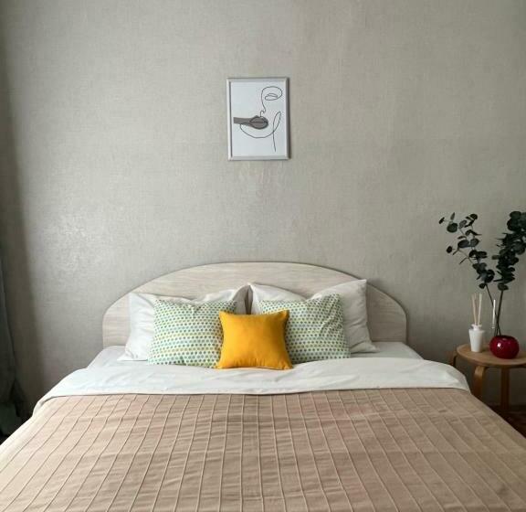 2х комнатная квартира в центре города уральска