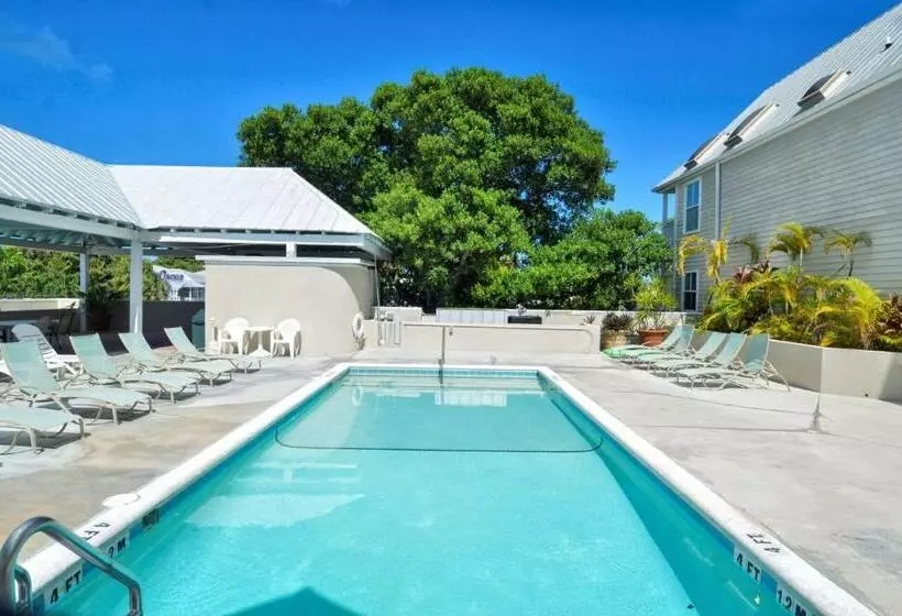 Duval Sea Turtle By Avantstay Great Location Close To Shops Shared Pool