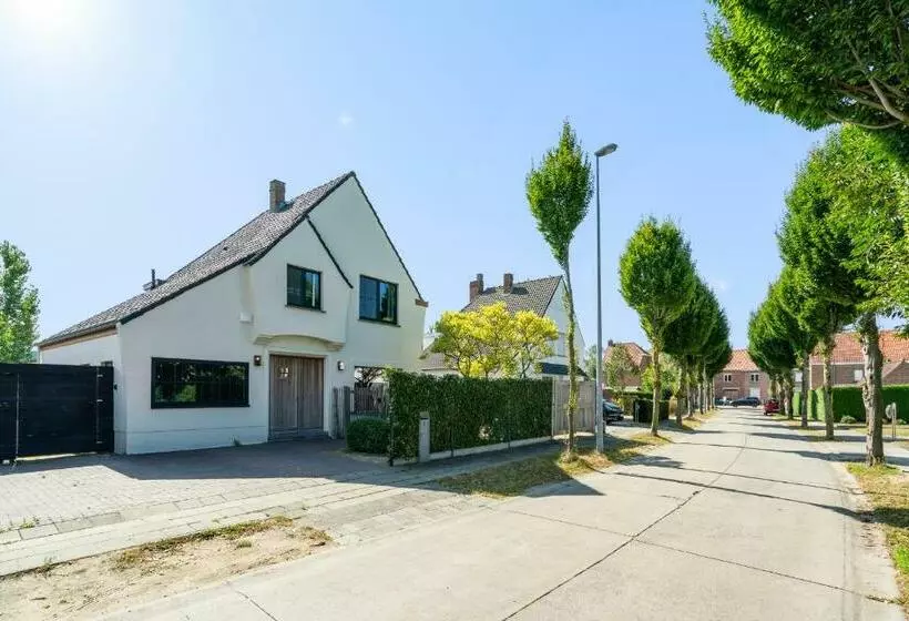 Luxe Villa Vlak Aan Bos Vlotte Verbinding Brugge