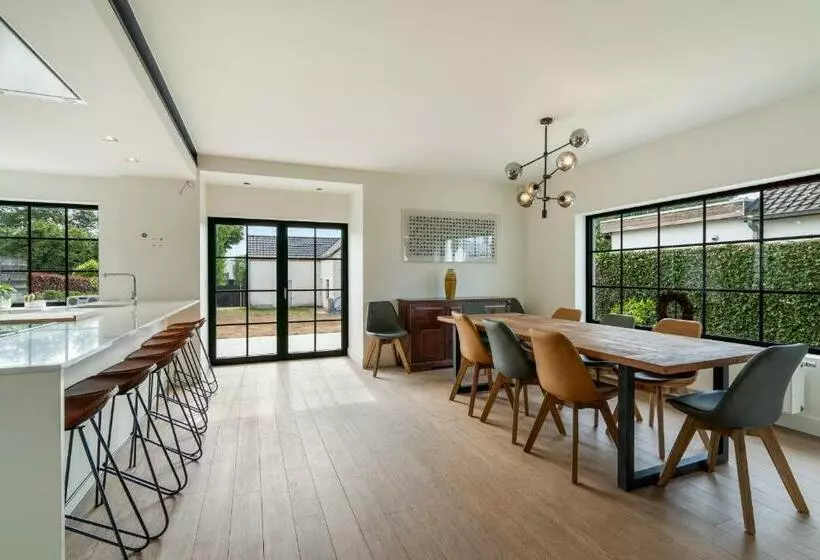 Luxe Villa Vlak Aan Bos Vlotte Verbinding Brugge