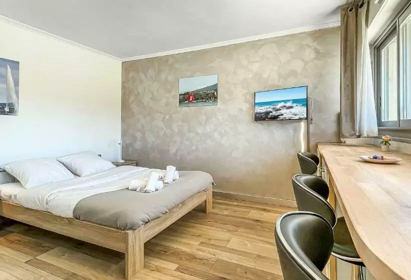 Homey Calvin   New / Free Parking / Proche Tram