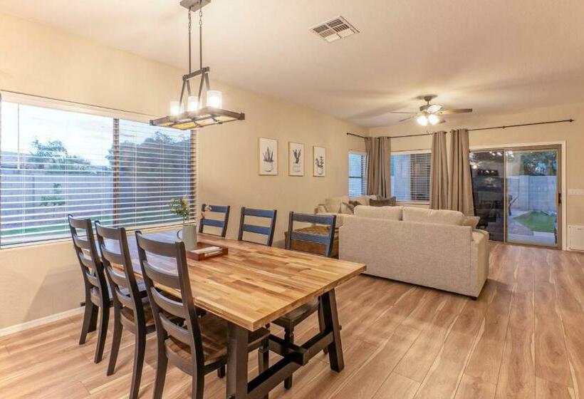 New Owners Special Beautiful Home In Surprise