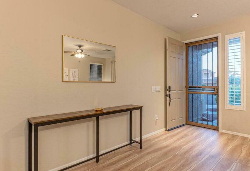 New Owners Special Beautiful Home In Surprise