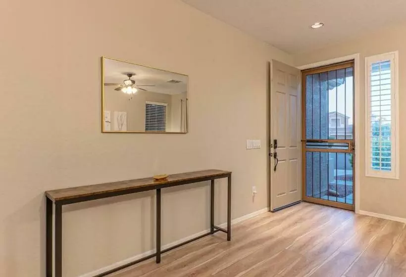 New Owners Special Beautiful Home In Surprise
