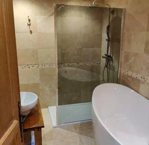 Spacious Ski Chalet In Traditional French Village, Sleeps 8, Four Star With Fibre Broadband