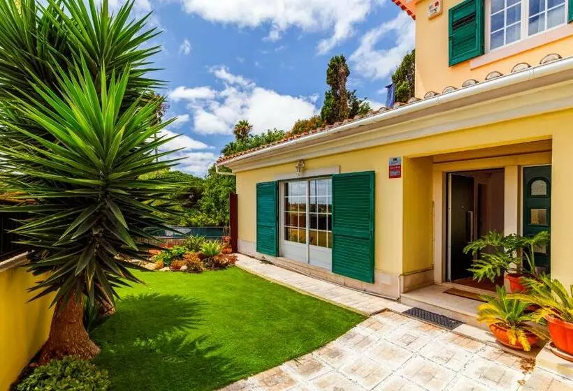 Jacuzzi, Garden, Pool & Barbecue Beach House, 15mn From Lisbon Center