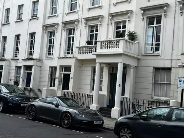 Stylish Central London Apartment + Balcony