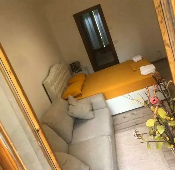 Supercentral One Room Flat, 16 Min To Bergamo Airport