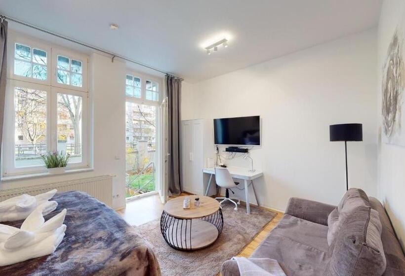 Sweethome   Business Apartment Mit Küche, Terrasse, Stellplatz