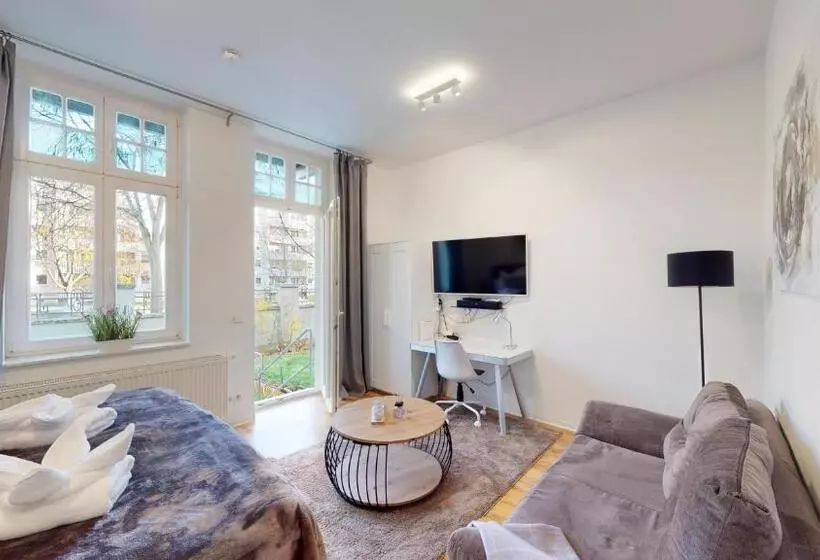 Sweethome   Business Apartment Mit Küche, Terrasse, Stellplatz