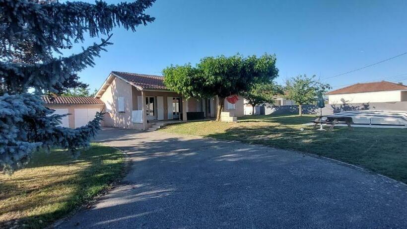 Villa Familiale Tout Confort, Jacuzzi, Piscine ,baby Foot, Ping Pong, Aire De Jeux Et Animaux,lapins