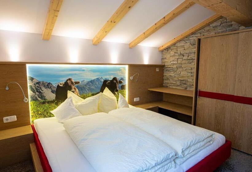 تختخواب و صبحانه Lucia 3 Sterne Superior