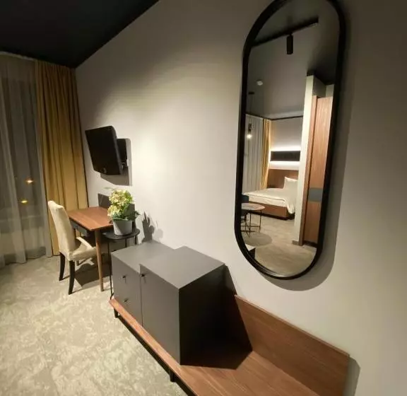 هتل Astrum Palace