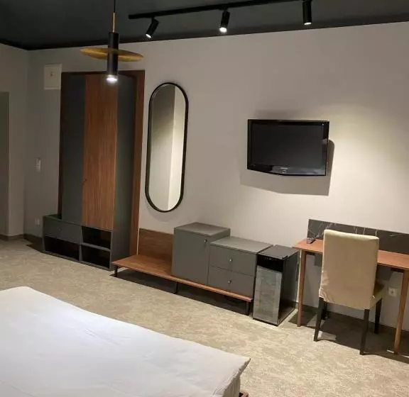 هتل Astrum Palace