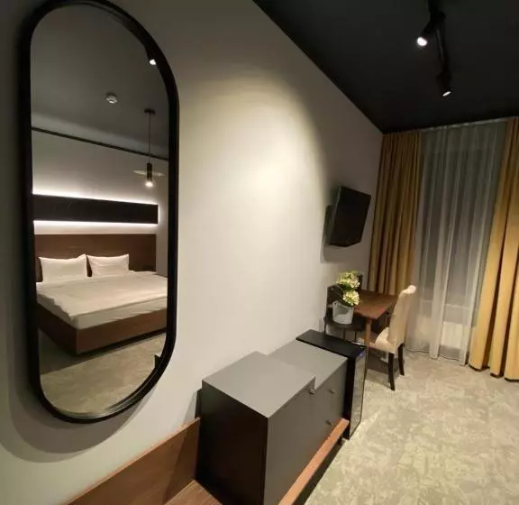 هتل Astrum Palace