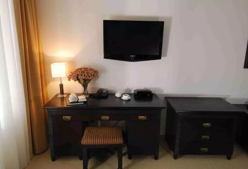 هتل Astrum Palace