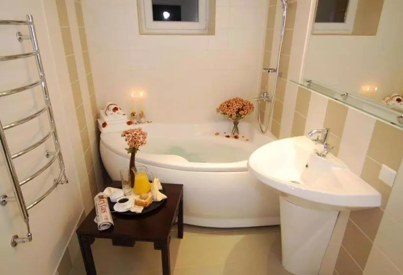 هتل Astrum Palace