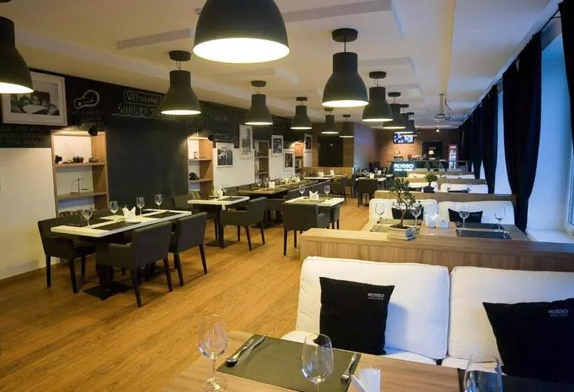 هتل Astrum Palace