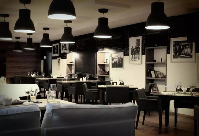 هتل Astrum Palace