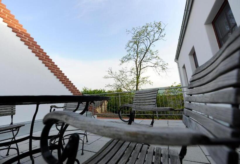 Отель Genuss Am Hof