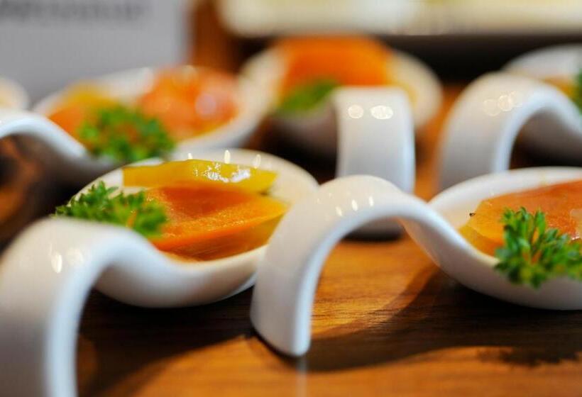 Отель Genuss Am Hof