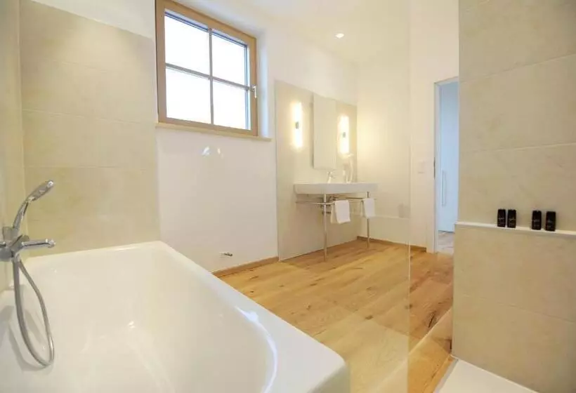 Отель Genuss Am Hof