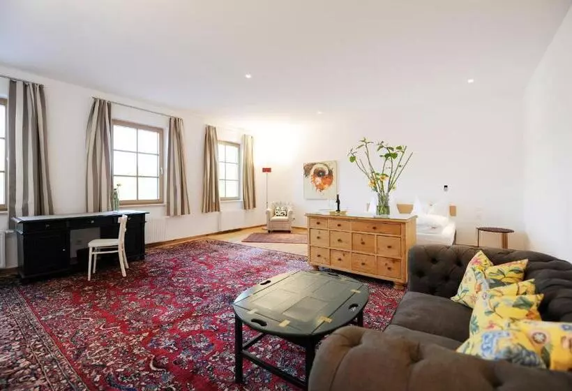 Отель Genuss Am Hof