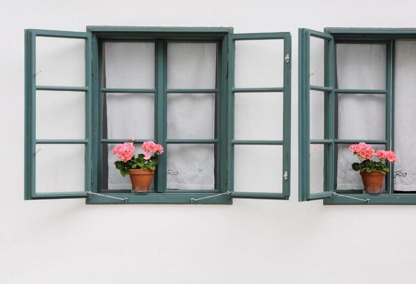 Отель Genuss Am Hof