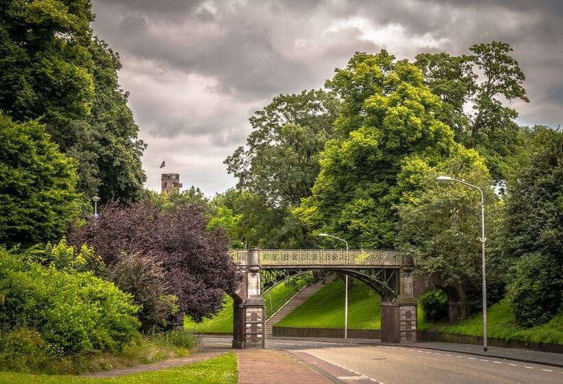 Отель Courage Nijmegen