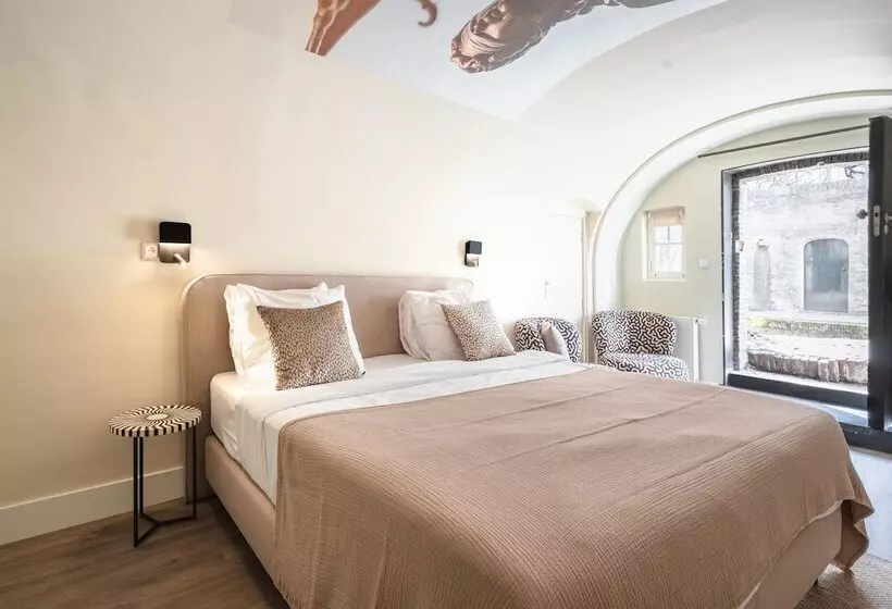 Court Hotel Utrecht City Centre