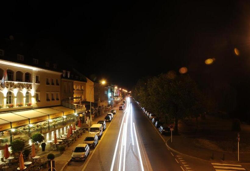 هتل De L' Esplanade