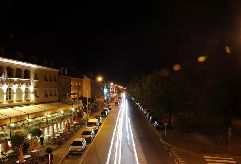 هتل De L' Esplanade