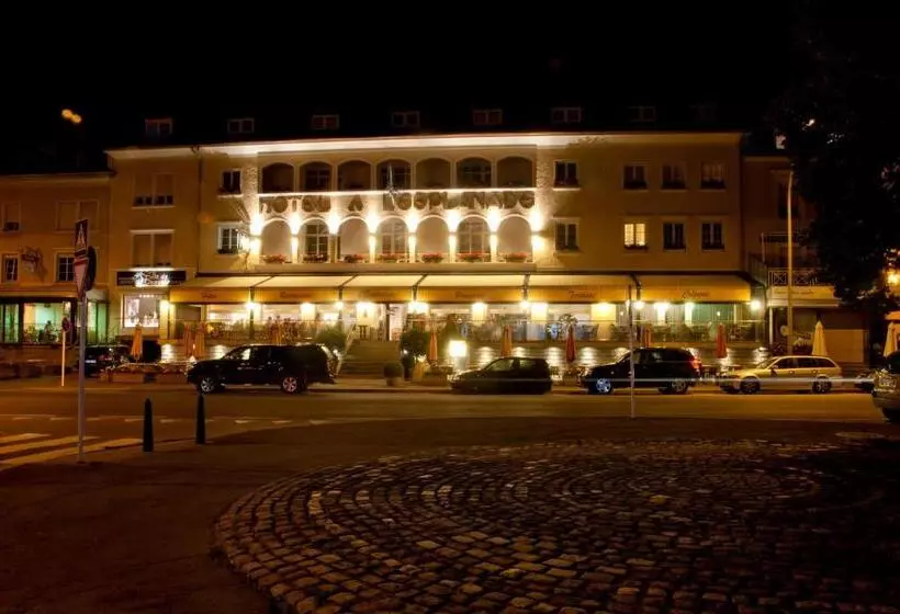 هتل De L' Esplanade