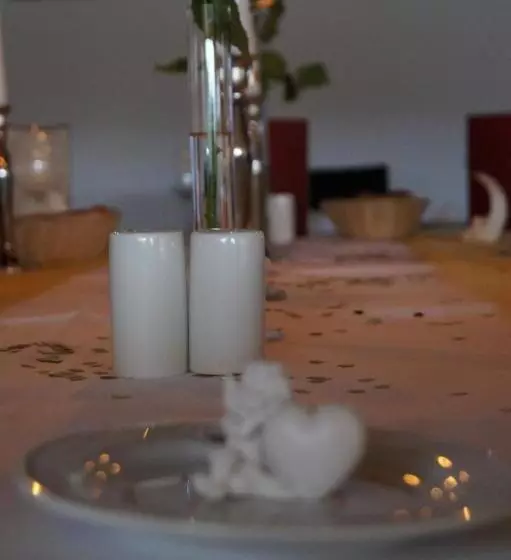 هتل De L' Esplanade