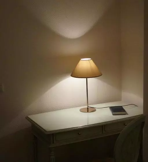 هتل De L' Esplanade