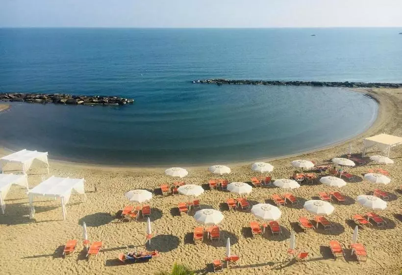 Отель Del Sole Resort