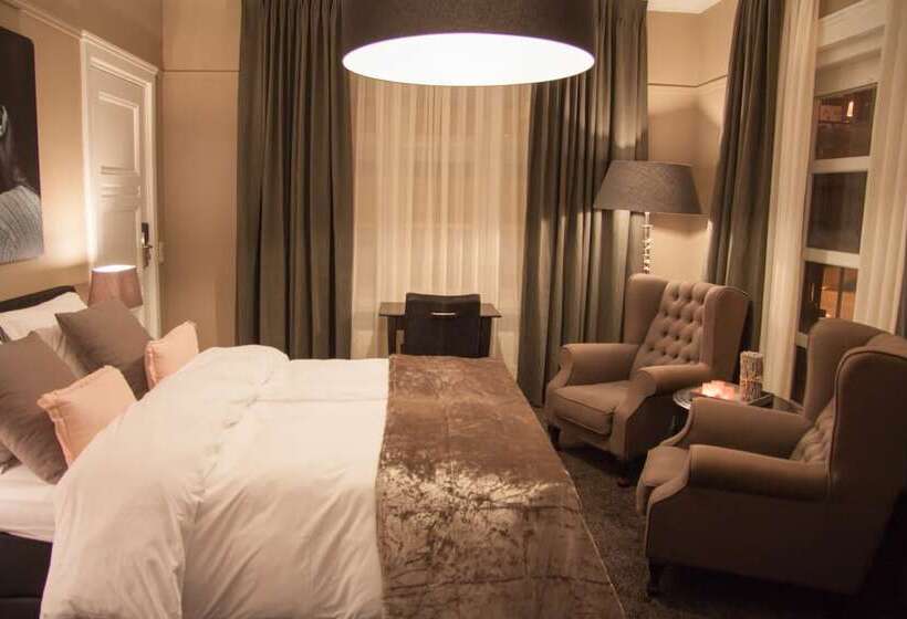 ホテル Huis Van Bewaring