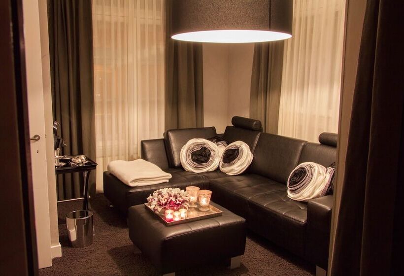 ホテル Huis Van Bewaring