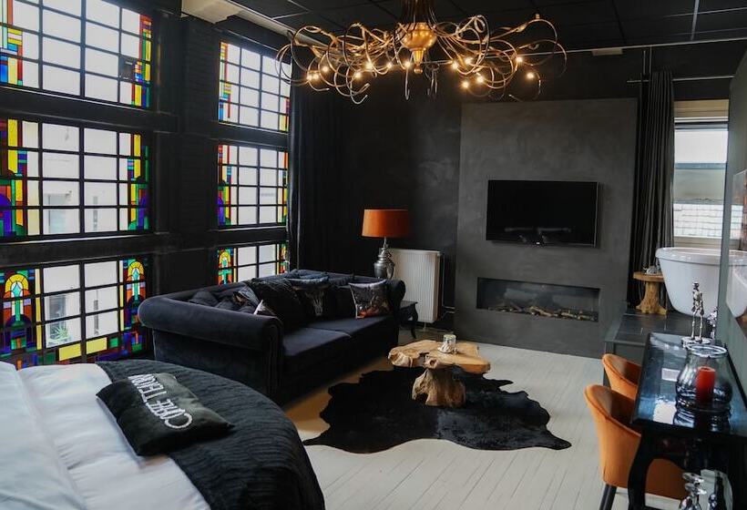 ホテル Huis Van Bewaring