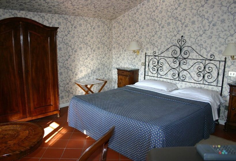 Отель Locanda Del Lupo