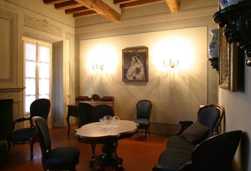 Отель Locanda Del Lupo