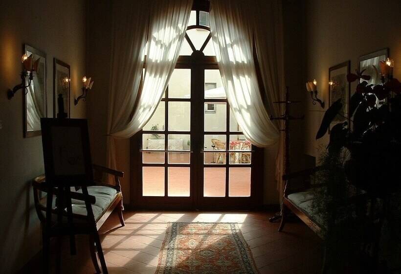 Отель Locanda Del Lupo