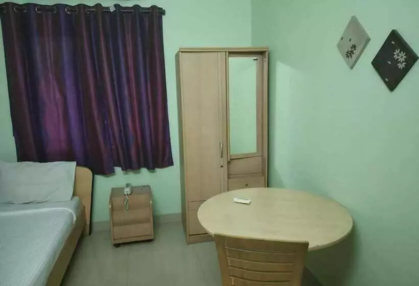 Hotelli Maxi Stay   Royapettah