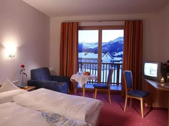 Отель Gasthof Hirschen