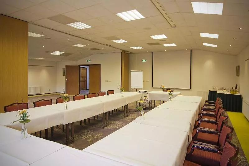 בית מלון כפרי Sportsbar & Brasserie Dorhout Mees