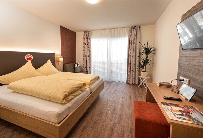 膳宿费 Alpenfeuer Montafon