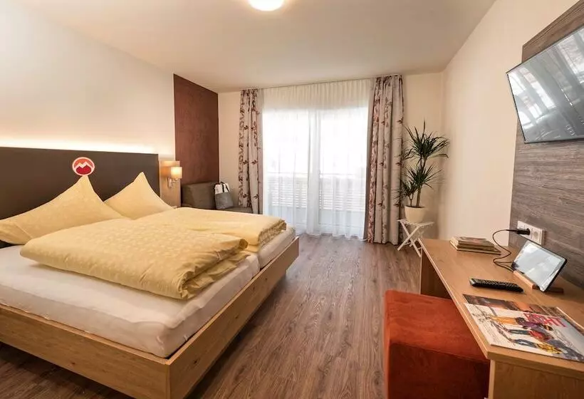 بنسيون Alpenfeuer Montafon