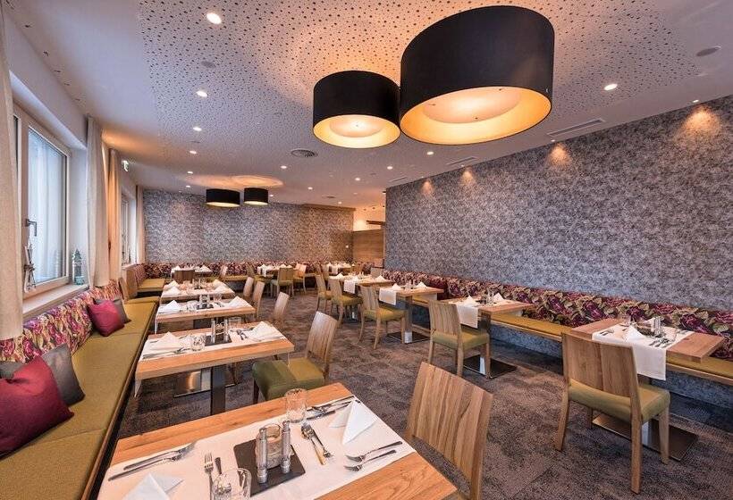 膳宿费 Alpenfeuer Montafon