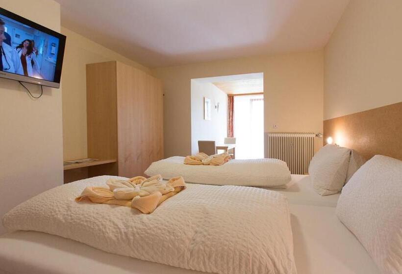 פנסיון Gasthof Adler